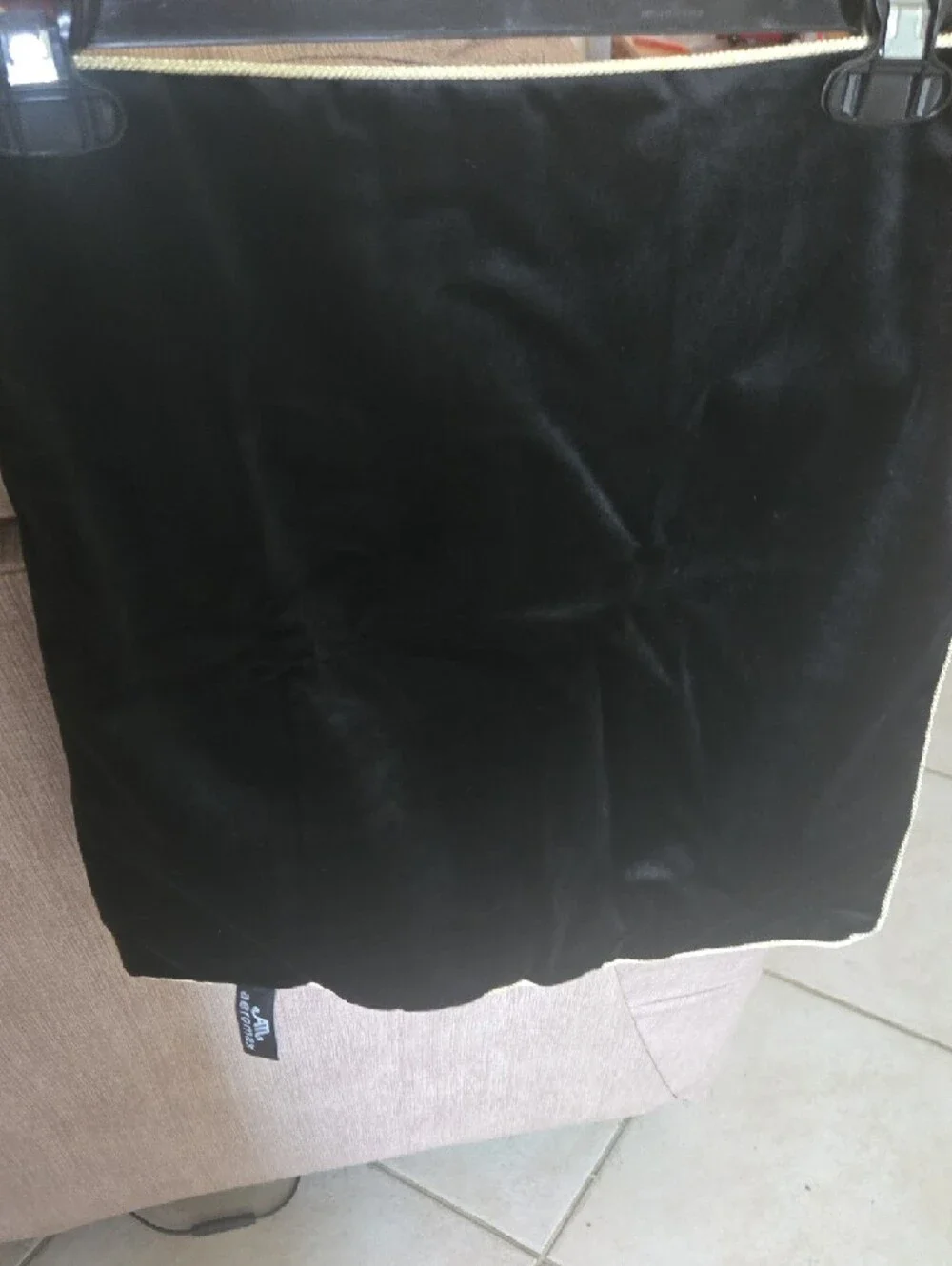 aeromax luxurious black